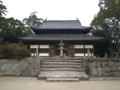 観世音寺の{uncategorized: "未分類", other: "その他", undefined: "問題あり", building: "その他建物", grave: "お墓", sacred_gate: "鳥居", guardian: "狛犬", statue: "像", buddha: "仏像", history: "歴史", nature: "自然", garden: "庭園", animal: "動物", pagoda: "塔", temizu: "手水舎", mountain_gate: "山門・神門", sanctuary: "本殿・本堂", subordinate: "末社・摂社", art: "芸術", scenery: "景色", jizo: "地蔵", ema: "絵馬", goshuin: "御朱印", omikuji: "おみくじ", items: "授与品その他", amulet: "お守り", goshuincho: "御朱印帳", eats: "食事", festival: "お祭り", votive_dance: "神楽", shichigosan: "七五三参", wedding: "結婚式", experience: "体験その他", initially: "初詣", around: "周辺", anti_infection: "感染症対策"}