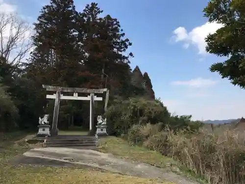 八幡神社の鳥居