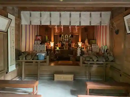 猿丸神社の本殿・本堂