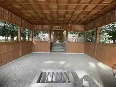 逢麻神社の本殿