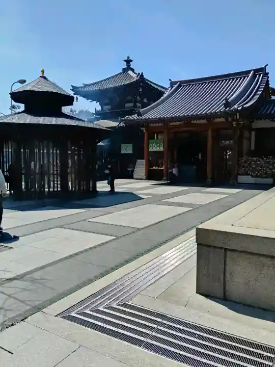 一心寺の{uncategorized: "未分類", other: "その他", undefined: "問題あり", building: "その他建物", grave: "お墓", sacred_gate: "鳥居", guardian: "狛犬", statue: "像", buddha: "仏像", history: "歴史", nature: "自然", garden: "庭園", animal: "動物", pagoda: "塔", temizu: "手水舎", mountain_gate: "山門・神門", sanctuary: "本殿・本堂", subordinate: "末社・摂社", art: "芸術", scenery: "景色", jizo: "地蔵", ema: "絵馬", goshuin: "御朱印", omikuji: "おみくじ", items: "授与品その他", amulet: "お守り", goshuincho: "御朱印帳", eats: "食事", festival: "お祭り", votive_dance: "神楽", shichigosan: "七五三参", wedding: "結婚式", experience: "体験その他", initially: "初詣", around: "周辺", anti_infection: "感染症対策"}