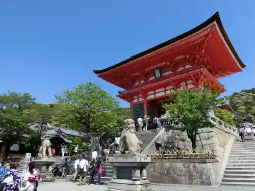 清水寺の山門