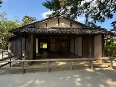 松陰神社の{uncategorized: "未分類", other: "その他", undefined: "問題あり", building: "その他建物", grave: "お墓", sacred_gate: "鳥居", guardian: "狛犬", statue: "像", buddha: "仏像", history: "歴史", nature: "自然", garden: "庭園", animal: "動物", pagoda: "塔", temizu: "手水舎", mountain_gate: "山門・神門", sanctuary: "本殿・本堂", subordinate: "末社・摂社", art: "芸術", scenery: "景色", jizo: "地蔵", ema: "絵馬", goshuin: "御朱印", omikuji: "おみくじ", items: "授与品その他", amulet: "お守り", goshuincho: "御朱印帳", eats: "食事", festival: "お祭り", votive_dance: "神楽", shichigosan: "七五三参", wedding: "結婚式", experience: "体験その他", initially: "初詣", around: "周辺", anti_infection: "感染症対策"}