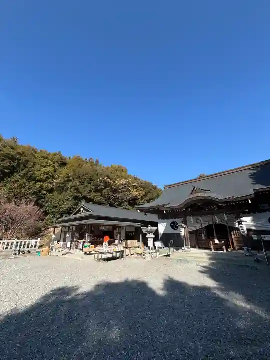 赤尾渋垂郡辺神社の{uncategorized: "未分類", other: "その他", undefined: "問題あり", building: "その他建物", grave: "お墓", sacred_gate: "鳥居", guardian: "狛犬", statue: "像", buddha: "仏像", history: "歴史", nature: "自然", garden: "庭園", animal: "動物", pagoda: "塔", temizu: "手水舎", mountain_gate: "山門・神門", sanctuary: "本殿・本堂", subordinate: "末社・摂社", art: "芸術", scenery: "景色", jizo: "地蔵", ema: "絵馬", goshuin: "御朱印", omikuji: "おみくじ", items: "授与品その他", amulet: "お守り", goshuincho: "御朱印帳", eats: "食事", festival: "お祭り", votive_dance: "神楽", shichigosan: "七五三参", wedding: "結婚式", experience: "体験その他", initially: "初詣", around: "周辺", anti_infection: "感染症対策"}