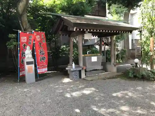 母智丘神社の手水舎