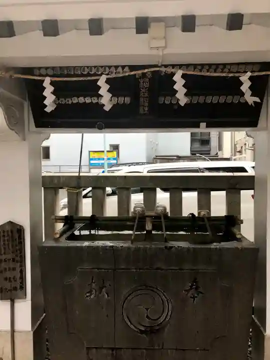 椙森神社の手水舎