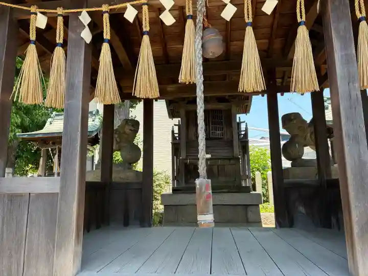 御幸岩神社の{uncategorized: "未分類", other: "その他", undefined: "問題あり", building: "その他建物", grave: "お墓", sacred_gate: "鳥居", guardian: "狛犬", statue: "像", buddha: "仏像", history: "歴史", nature: "自然", garden: "庭園", animal: "動物", pagoda: "塔", temizu: "手水舎", mountain_gate: "山門・神門", sanctuary: "本殿・本堂", subordinate: "末社・摂社", art: "芸術", scenery: "景色", jizo: "地蔵", ema: "絵馬", goshuin: "御朱印", omikuji: "おみくじ", items: "授与品その他", amulet: "お守り", goshuincho: "御朱印帳", eats: "食事", festival: "お祭り", votive_dance: "神楽", shichigosan: "七五三参", wedding: "結婚式", experience: "体験その他", initially: "初詣", around: "周辺", anti_infection: "感染症対策"}