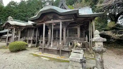 新宮神社の本殿・本堂