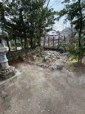 須佐神社の{uncategorized: "未分類", other: "その他", undefined: "問題あり", building: "その他建物", grave: "お墓", sacred_gate: "鳥居", guardian: "狛犬", statue: "像", buddha: "仏像", history: "歴史", nature: "自然", garden: "庭園", animal: "動物", pagoda: "塔", temizu: "手水舎", mountain_gate: "山門・神門", sanctuary: "本殿・本堂", subordinate: "末社・摂社", art: "芸術", scenery: "景色", jizo: "地蔵", ema: "絵馬", goshuin: "御朱印", omikuji: "おみくじ", items: "授与品その他", amulet: "お守り", goshuincho: "御朱印帳", eats: "食事", festival: "お祭り", votive_dance: "神楽", shichigosan: "七五三参", wedding: "結婚式", experience: "体験その他", initially: "初詣", around: "周辺", anti_infection: "感染症対策"}