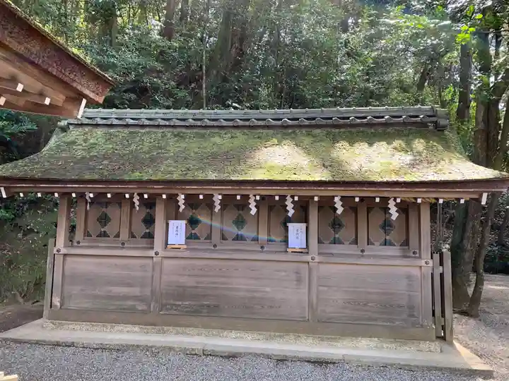 石上神宮の末社・摂社