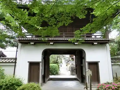 元慶寺の山門