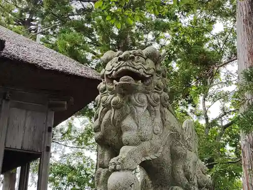 松苧神社の狛犬