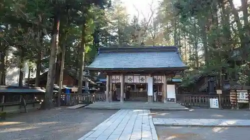 諏訪大社の本殿・本堂