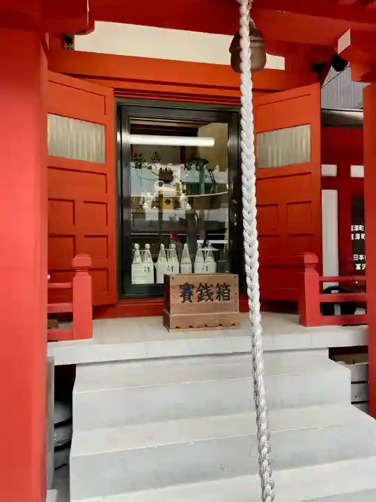 富沢稲荷神社の{uncategorized: "未分類", other: "その他", undefined: "問題あり", building: "その他建物", grave: "お墓", sacred_gate: "鳥居", guardian: "狛犬", statue: "像", buddha: "仏像", history: "歴史", nature: "自然", garden: "庭園", animal: "動物", pagoda: "塔", temizu: "手水舎", mountain_gate: "山門・神門", sanctuary: "本殿・本堂", subordinate: "末社・摂社", art: "芸術", scenery: "景色", jizo: "地蔵", ema: "絵馬", goshuin: "御朱印", omikuji: "おみくじ", items: "授与品その他", amulet: "お守り", goshuincho: "御朱印帳", eats: "食事", festival: "お祭り", votive_dance: "神楽", shichigosan: "七五三参", wedding: "結婚式", experience: "体験その他", initially: "初詣", around: "周辺", anti_infection: "感染症対策"}