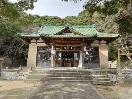 宇部護国神社の本殿