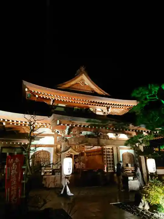 目の霊山 油山寺の本殿・本堂