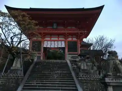 清水寺の山門・神門