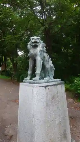 虻田神社の狛犬