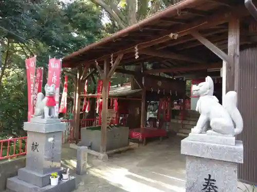 音次郎稲荷神社の狛犬