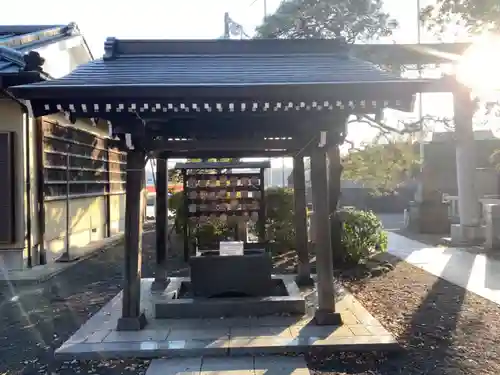 大棚・中川杉山神社の手水舎