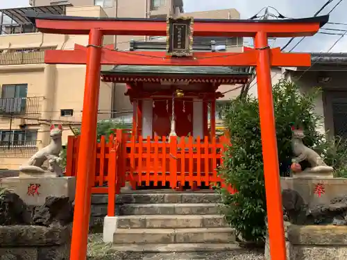 仲町稲荷神社の本殿・本堂