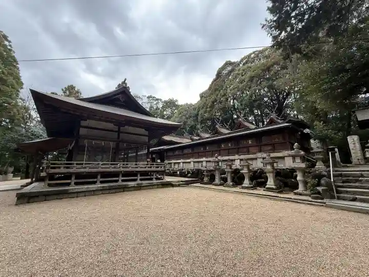 往馬坐伊古麻都比古神社の{uncategorized: "未分類", other: "その他", undefined: "問題あり", building: "その他建物", grave: "お墓", sacred_gate: "鳥居", guardian: "狛犬", statue: "像", buddha: "仏像", history: "歴史", nature: "自然", garden: "庭園", animal: "動物", pagoda: "塔", temizu: "手水舎", mountain_gate: "山門・神門", sanctuary: "本殿・本堂", subordinate: "末社・摂社", art: "芸術", scenery: "景色", jizo: "地蔵", ema: "絵馬", goshuin: "御朱印", omikuji: "おみくじ", items: "授与品その他", amulet: "お守り", goshuincho: "御朱印帳", eats: "食事", festival: "お祭り", votive_dance: "神楽", shichigosan: "七五三参", wedding: "結婚式", experience: "体験その他", initially: "初詣", around: "周辺", anti_infection: "感染症対策"}
