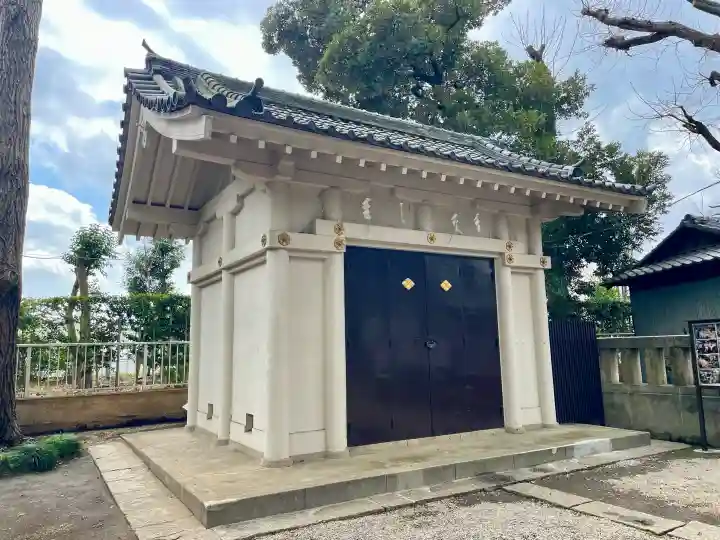 駒込天祖神社の{uncategorized: "未分類", other: "その他", undefined: "問題あり", building: "その他建物", grave: "お墓", sacred_gate: "鳥居", guardian: "狛犬", statue: "像", buddha: "仏像", history: "歴史", nature: "自然", garden: "庭園", animal: "動物", pagoda: "塔", temizu: "手水舎", mountain_gate: "山門・神門", sanctuary: "本殿・本堂", subordinate: "末社・摂社", art: "芸術", scenery: "景色", jizo: "地蔵", ema: "絵馬", goshuin: "御朱印", omikuji: "おみくじ", items: "授与品その他", amulet: "お守り", goshuincho: "御朱印帳", eats: "食事", festival: "お祭り", votive_dance: "神楽", shichigosan: "七五三参", wedding: "結婚式", experience: "体験その他", initially: "初詣", around: "周辺", anti_infection: "感染症対策"}