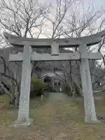 綿積神社の{uncategorized: "未分類", other: "その他", undefined: "問題あり", building: "その他建物", grave: "お墓", sacred_gate: "鳥居", guardian: "狛犬", statue: "像", buddha: "仏像", history: "歴史", nature: "自然", garden: "庭園", animal: "動物", pagoda: "塔", temizu: "手水舎", mountain_gate: "山門・神門", sanctuary: "本殿・本堂", subordinate: "末社・摂社", art: "芸術", scenery: "景色", jizo: "地蔵", ema: "絵馬", goshuin: "御朱印", omikuji: "おみくじ", items: "授与品その他", amulet: "お守り", goshuincho: "御朱印帳", eats: "食事", festival: "お祭り", votive_dance: "神楽", shichigosan: "七五三参", wedding: "結婚式", experience: "体験その他", initially: "初詣", around: "周辺", anti_infection: "感染症対策"}