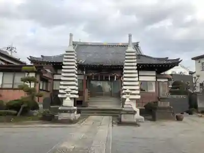 行伝寺の本殿・本堂