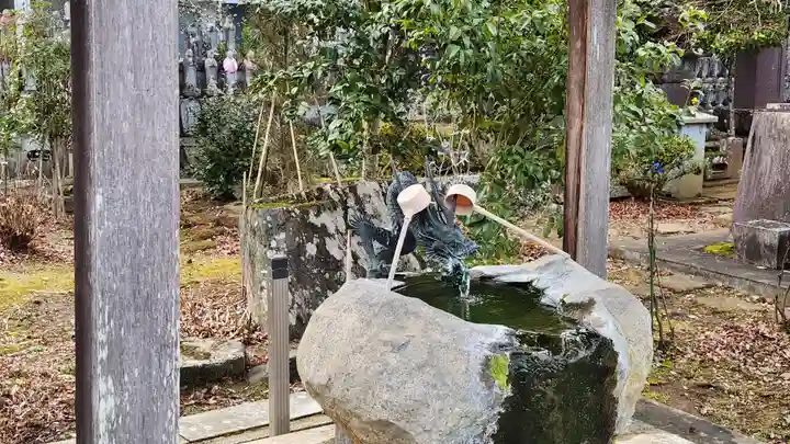龍宝寺の手水舎