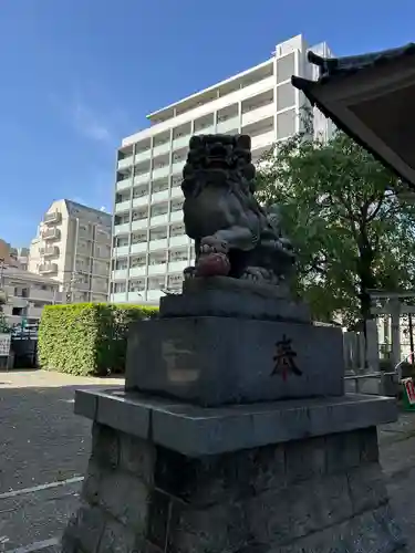 白山神社の狛犬