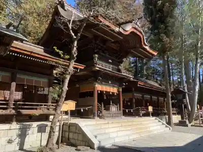 諏訪大社下社秋宮の本殿・本堂