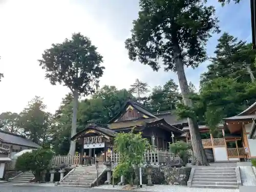 宇倍神社の{uncategorized: "未分類", other: "その他", undefined: "問題あり", building: "その他建物", grave: "お墓", sacred_gate: "鳥居", guardian: "狛犬", statue: "像", buddha: "仏像", history: "歴史", nature: "自然", garden: "庭園", animal: "動物", pagoda: "塔", temizu: "手水舎", mountain_gate: "山門・神門", sanctuary: "本殿・本堂", subordinate: "末社・摂社", art: "芸術", scenery: "景色", jizo: "地蔵", ema: "絵馬", goshuin: "御朱印", omikuji: "おみくじ", items: "授与品その他", amulet: "お守り", goshuincho: "御朱印帳", eats: "食事", festival: "お祭り", votive_dance: "神楽", shichigosan: "七五三参", wedding: "結婚式", experience: "体験その他", initially: "初詣", around: "周辺", anti_infection: "感染症対策"}
