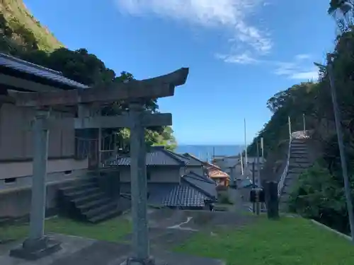 八幡神社の鳥居