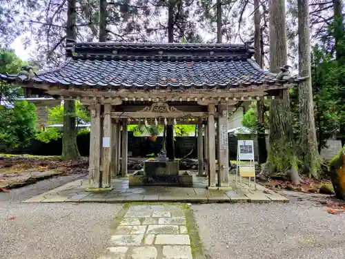 雄山神社中宮祈願殿(富山県)