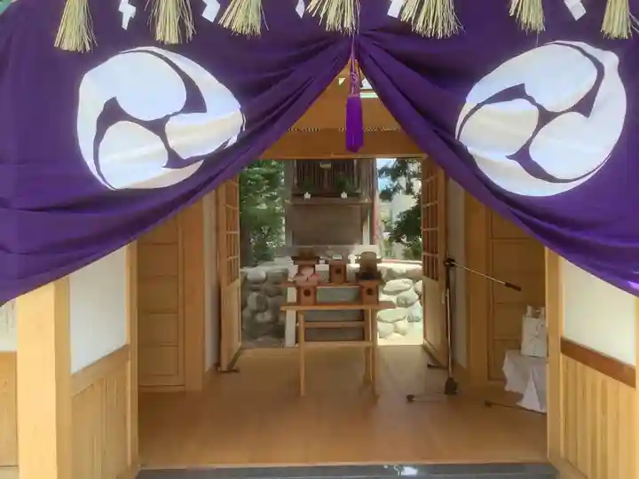 西八龍社の本殿・本堂