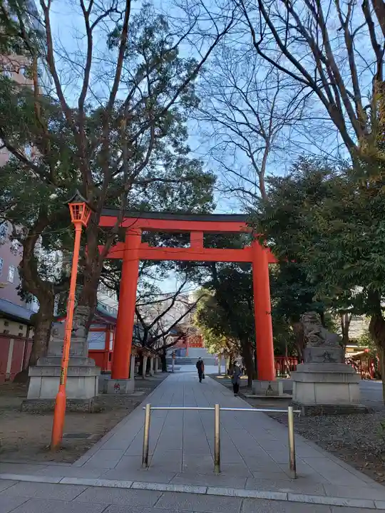 花園神社の鳥居
