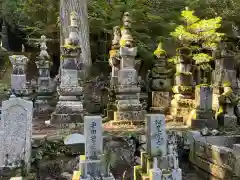 高野山金剛峯寺奥の院(和歌山県)