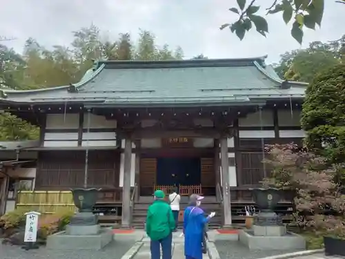 報国寺の本殿・本堂