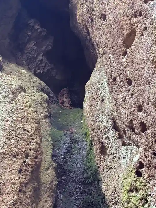 垂水不動尊の{uncategorized: "未分類", other: "その他", undefined: "問題あり", building: "その他建物", grave: "お墓", sacred_gate: "鳥居", guardian: "狛犬", statue: "像", buddha: "仏像", history: "歴史", nature: "自然", garden: "庭園", animal: "動物", pagoda: "塔", temizu: "手水舎", mountain_gate: "山門・神門", sanctuary: "本殿・本堂", subordinate: "末社・摂社", art: "芸術", scenery: "景色", jizo: "地蔵", ema: "絵馬", goshuin: "御朱印", omikuji: "おみくじ", items: "授与品その他", amulet: "お守り", goshuincho: "御朱印帳", eats: "食事", festival: "お祭り", votive_dance: "神楽", shichigosan: "七五三参", wedding: "結婚式", experience: "体験その他", initially: "初詣", around: "周辺", anti_infection: "感染症対策"}