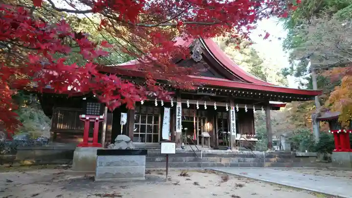 霊山神社の本殿・本堂