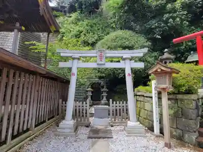 叶神社 (西叶神社)の末社・摂社