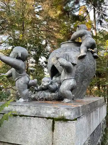 御霊神社（上御霊神社）の像