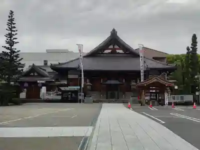 秋葉山圓通寺の本殿・本堂