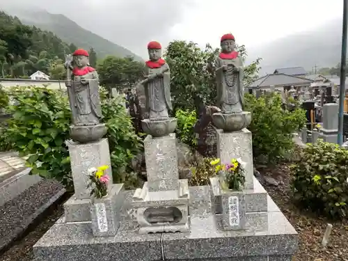 即清寺の地蔵