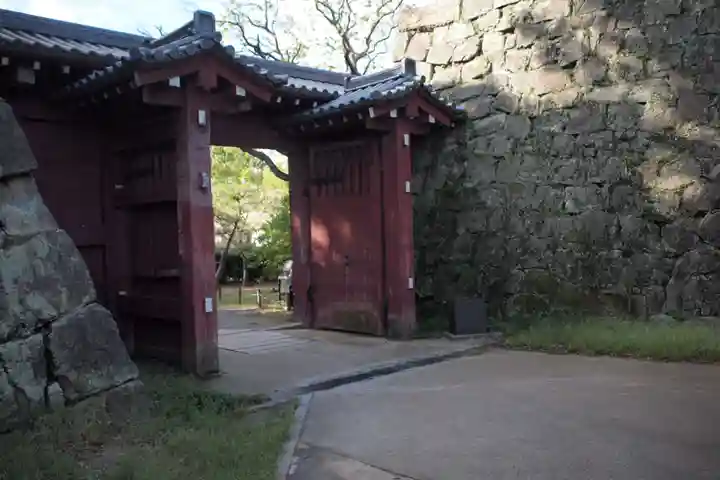 和歌山縣護國神社の山門・神門