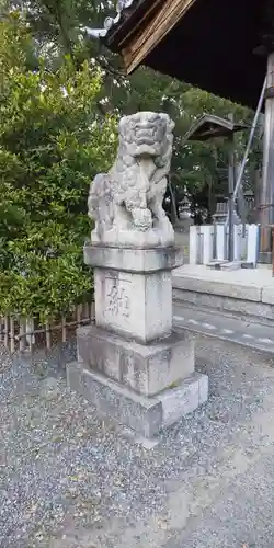 白山神社（木曽川町黒田）の狛犬