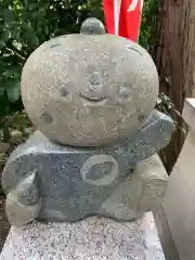 亀ケ池八幡宮の像