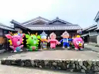 屋根神様の周辺