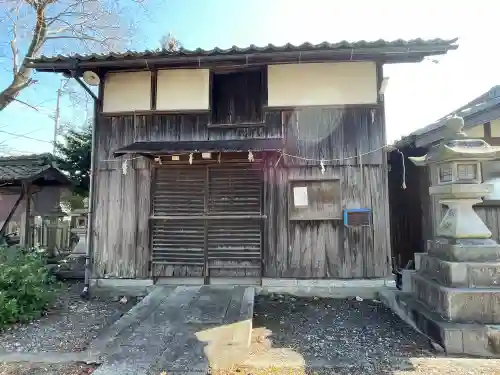 八幡神社の{uncategorized: "未分類", other: "その他", undefined: "問題あり", building: "その他建物", grave: "お墓", sacred_gate: "鳥居", guardian: "狛犬", statue: "像", buddha: "仏像", history: "歴史", nature: "自然", garden: "庭園", animal: "動物", pagoda: "塔", temizu: "手水舎", mountain_gate: "山門・神門", sanctuary: "本殿・本堂", subordinate: "末社・摂社", art: "芸術", scenery: "景色", jizo: "地蔵", ema: "絵馬", goshuin: "御朱印", omikuji: "おみくじ", items: "授与品その他", amulet: "お守り", goshuincho: "御朱印帳", eats: "食事", festival: "お祭り", votive_dance: "神楽", shichigosan: "七五三参", wedding: "結婚式", experience: "体験その他", initially: "初詣", around: "周辺", anti_infection: "感染症対策"}